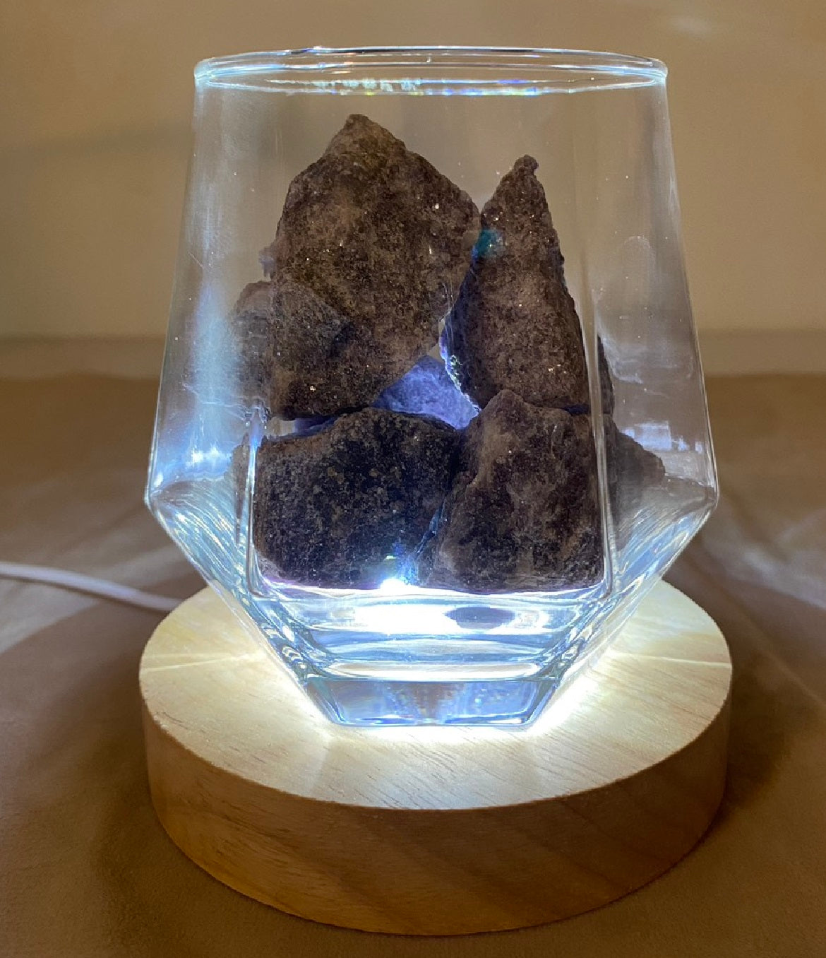 紫雲母水晶燈｜靜心、愛與人緣的療癒之光